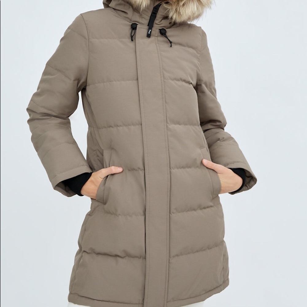 Aritzia Powder Parka xsmall